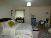 En-suite bedroom vacant in an fully furnished 2 bedrooms to share